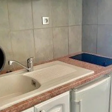 Cosy 24 M² Avec Balcon, Proche Cures Et Centre-ville, Animaux Bienvenus ! - Fr-1-703-109 Apartamento *